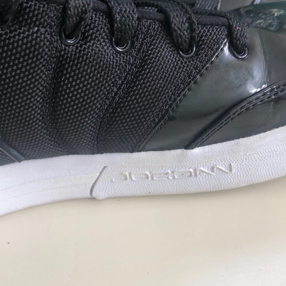 Nike Jordans Black - Picture 8 of 9